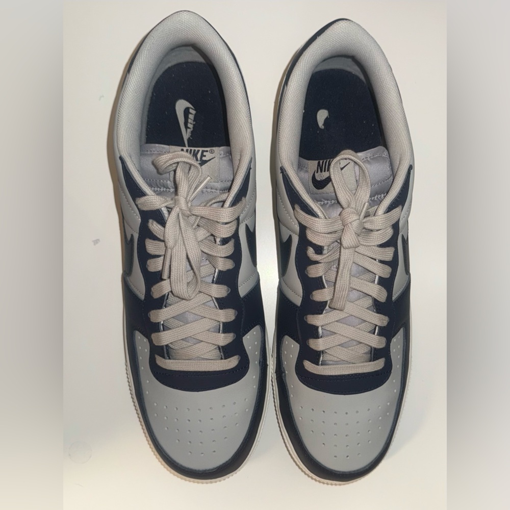 Gorgetown low top dunk - Picture 2 of 10